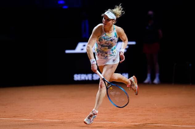 Mandatory Credit: Photo by Rob Prange Shutterstock (11864527bp) Laura Siegemund of Germany in action during the first-round at the 2021 Porsche Tennis Grand Prix WTA, Tennis Damen 500 tournament Porsche Tennis Grand Prix, Tennis, Stuttgart, Germany - 20 Apr 2021 Porsche Tennis Grand Prix, Tennis, Stuttgart, Germany - 20 Apr 2021  Copyright: xRobxPrange Shutterstockx 11864527bp