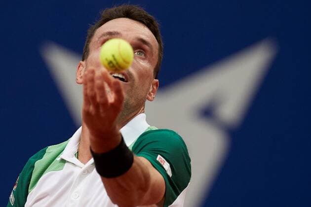 Spanish tennis player Roberto Bautista in action against Spanish Pablo Andujar during the Barcelona Open Banc Sabadell - Conde de Godo tournament second round game in Barcelona, Catalonia, Spain, 20 April 2021. Barcelona Open Banc Sabadell - Conde de Godo !ACHTUNG: NUR REDAKTIONELLE NUTZUNG!  Copyright: xAlejandroxGarcíax GRAF8833 20210420-637545450591056869
