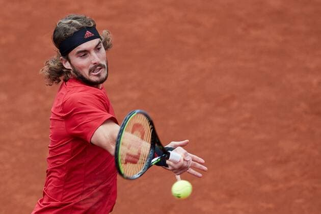 Greek tennis player Stefanos Tsitsipas in action against Spanish Jaume Munar during the Barcelona Open Banc Sabadell - Conde de Godo tournament round of 32 game in Barcelona, Catalonia, Spain, 21 April 2021. Barcelona Open Banc Sabadell - Conde de Godo !ACHTUNG: NUR REDAKTIONELLE NUTZUNG!  Copyright: xAlejandroxGarcíax GRAFCAT1755 20210421-637546186347600170