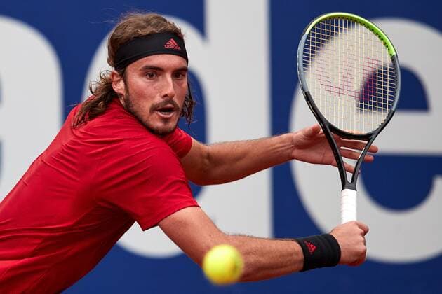 Greek tennis player Stefanos Tsitsipas in action against Spanish Jaume Munar during the Barcelona Open Banc Sabadell - Conde de Godo tournament round of 32 game in Barcelona, Catalonia, Spain, 21 April 2021. Barcelona Open Banc Sabadell - Conde de Godo !ACHTUNG: NUR REDAKTIONELLE NUTZUNG!  Copyright: xAlejandroxGarcíax GRAFCAT1762 20210421-637546189645488620