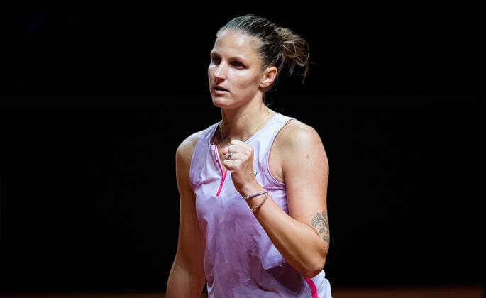 April 21, 2021, STUTTGART, GERMANY: Karolina Pliskova of the Czech Republic in action during her first-round match at the 2021 Porsche Tennis Grand Prix WTA, Tennis Damen 500 tournament against Tamara Korpatsch of Germany STUTTGART GERMANY - ZUMAa181 20210421_zaa_a181_035 Copyright: xRobxPrangex