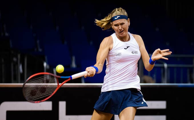 April 21, 2021, STUTTGART, GERMANY: Marie Bouzkova of the Czech Republic in action during her first-round match at the 2021 Porsche Tennis Grand Prix WTA, Tennis Damen 500 tournament against Marketa Vondrousova of the Czech Republic STUTTGART GERMANY - ZUMAa181 20210421_zaa_a181_078 Copyright: xRobxPrangex