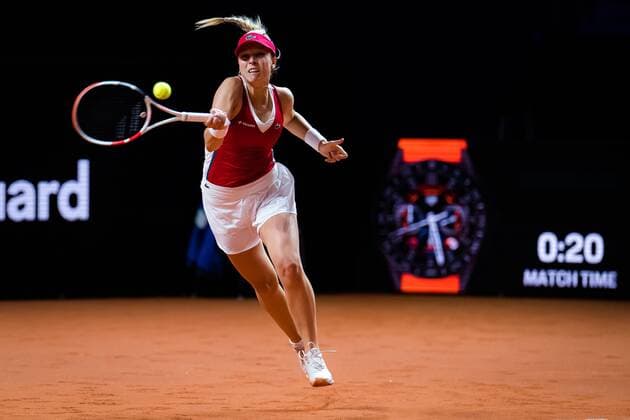 Mandatory Credit: Photo by Rob Prange Shutterstock (11864528cz) Anett Kontaveit of Estonia in action during her second-round match at the 2021 Porsche Tennis Grand Prix WTA, Tennis Damen 500 tournament Porsche Tennis Grand Prix, Tennis, Stuttgart, Germany - 21 Apr 2021 Porsche Tennis Grand Prix, Tennis, Stuttgart, Germany - 21 Apr 2021  Copyright: xRobxPrange Shutterstockx 11864528cz