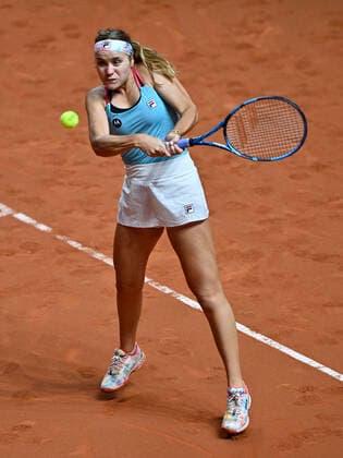 Sofia Kenin USA Action Round of 16 Tennis Women Porsche Cup Porsche Tennis Grand Prix GP Stuttgart 2021 Porsche Arena 21 04 2021 Porsche Tennis Grand Prix Stuttgart 2021