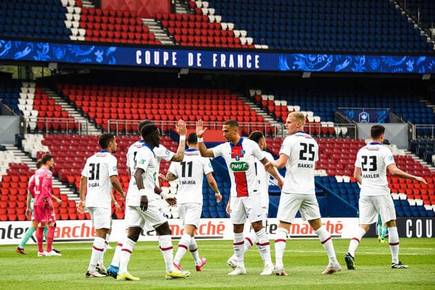 Joie des joueurs de l equipe du PSG apres le but de Mauro Icardi ( 9 - PSG ) - FOOTBALL : Paris Saint Germain vs Angers - Coupe de France - Paris - 21 04 2021 FedericoPestellini Panoramic 