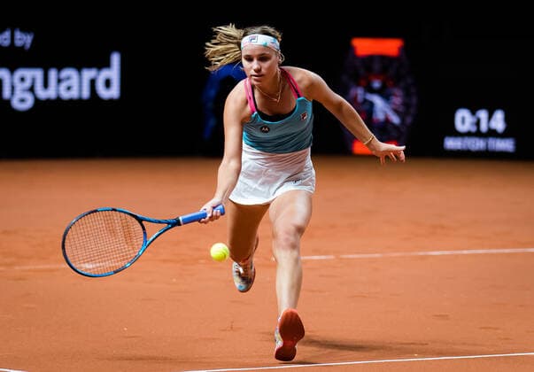 April 21, 2021, STUTTGART, GERMANY: Sofia Kenin of the United States in action during her second-round match at the 2021 Porsche Tennis Grand Prix WTA, Tennis Damen 500 tournament against Anett Kontaveit of Estonia STUTTGART GERMANY - ZUMAa181 20210421_zaa_a181_118 Copyright: xRobxPrangex