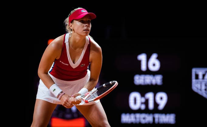 April 21, 2021, STUTTGART, GERMANY: Anett Kontaveit of Estonia in action during her second-round match at the 2021 Porsche Tennis Grand Prix WTA, Tennis Damen 500 tournament against Sofia Kenin of the United States STUTTGART GERMANY - ZUMAa181 20210421_zaa_a181_121 Copyright: xRobxPrangex