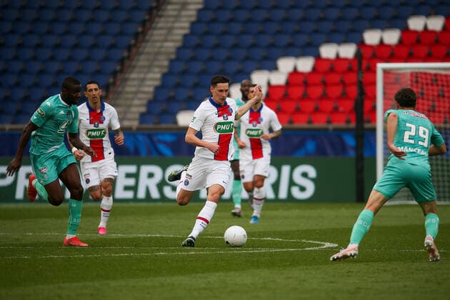 21 04 2021 France, Paris Coupe de France 20 21 Quarterfinals Paris Saint Germain Angers SCO v l , Ibrahim Amadou Angers SCO , Julian Draxler Paris Saint Germain , Vincent Manceau Angers SCO Photo Antonio Borga Copyright: AntonioxBorga