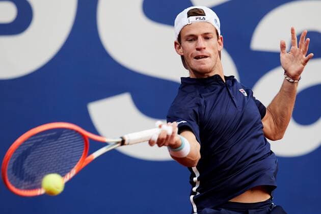 Argentinean tennis player Diego Schwartzman in action against US tennis player Francis Tiafoe during the Barcelona Open Banc Sabadell - Conde de Godo tournament round of 32 in Barcelona, Catalonia, Spain, 21 April 2021. Barcelona Open Banc Sabadell - Conde de Godo !ACHTUNG: NUR REDAKTIONELLE NUTZUNG!  Copyright: xAlejandroxGarcíax GRAF9493 20210421-637546352254645806