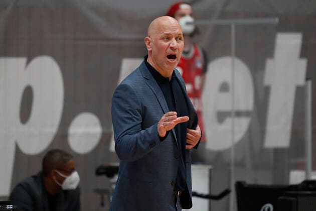 Germany , Wuerzburg, s Oliver Arena , 21 04 2021, emspor, emonline, despor, deonline, s Oliver Wuerzburg vs Brose Bamberg, easyCredit BBL, 22 Spieltag Bild v l Copyright: HMBxMedia JulienxBecker