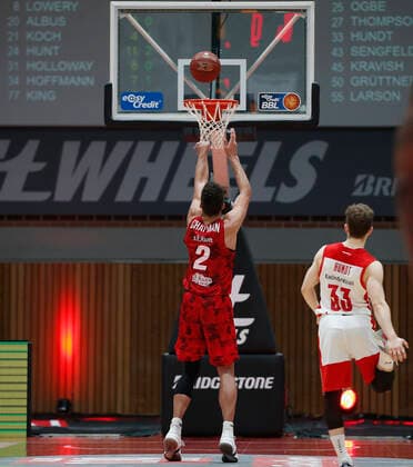 Germany , Wuerzburg, s Oliver Arena , 21 04 2021, emspor, emonline, despor, deonline, s Oliver Wuerzburg vs Brose Bamberg, easyCredit BBL, 22 Spieltag Bild v l Copyright: HMBxMedia JulienxBecker