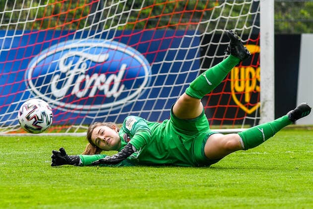 Franziska Maier Goalkeeper FC Ingolstadt, 1 saves the ball, save, brilliant save, holds the ball, action, action, 21 04 2021, Cologne Germany , Football, 2 Women Bundesliga Süd, 1 FC Köln FC Ingolstadt, DFB DFL REGULATIONS PROHIBIT ANY USE OF PHOTOGRAPHS AS IMAGE SEQUENCES AND OR QUASI VIDEO xmhx