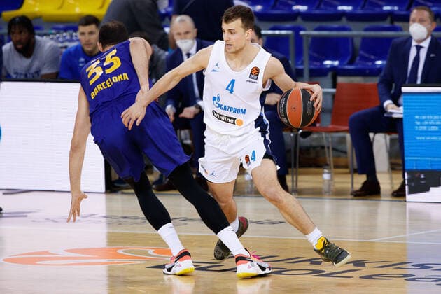 April 21, 2021, Barcelona, Spain: Kevin Pangos in action with Nikola Mirotic of FC Barcelona, Barca during the Turkish Airlines EuroLeague match between FC Barcelona and Zenit San Petersbourg at Palau Blaugrana in Barcelona, Spain. Barcelona Spain - ZUMAd159 20210421_zia_d159_017 Copyright: xDavidxRamirezx