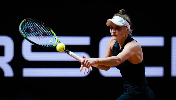 Mandatory Credit: Photo by Rob Prange Shutterstock (11864529cb) Marketa Vondrousova of the Czech Republic in action during her second-round match at the 2021 Porsche Tennis Grand Prix WTA, Tennis Damen 500 tournament Porsche Tennis Grand Prix, Tennis, Stuttgart, Germany - 22 Apr 2021 Porsche Tennis Grand Prix, Tennis, Stuttgart, Germany - 22 Apr 2021  Copyright: xRobxPrange Shutterstockx 11864529cb