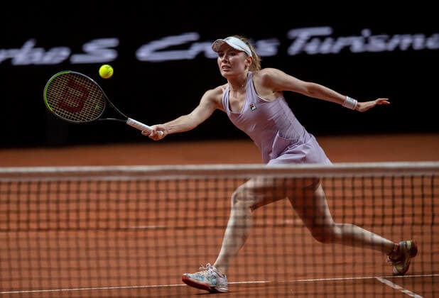2021 Porsche Tennis Grand Prix Ekaterina Alexandrova , Russia