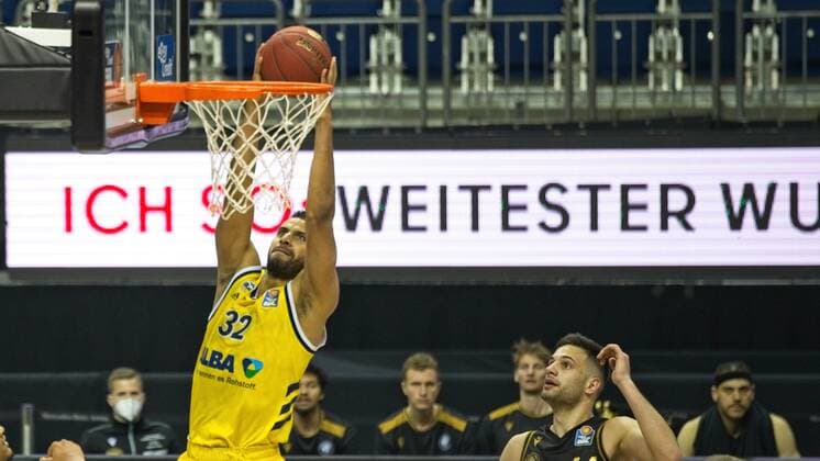 Johannes Thiemann Alba 32, 22 04 2021, BBL, Alba Berlin vs Basketball Loewen Braunschweig, at Mercedes Benz Arena, GER, Berlin, 22 04 2021, BBL, Alba vs Basketball Loewen Braunschweig Berlin Copyright: xUwexKoch Eibner-Pressefotox EP_UKH