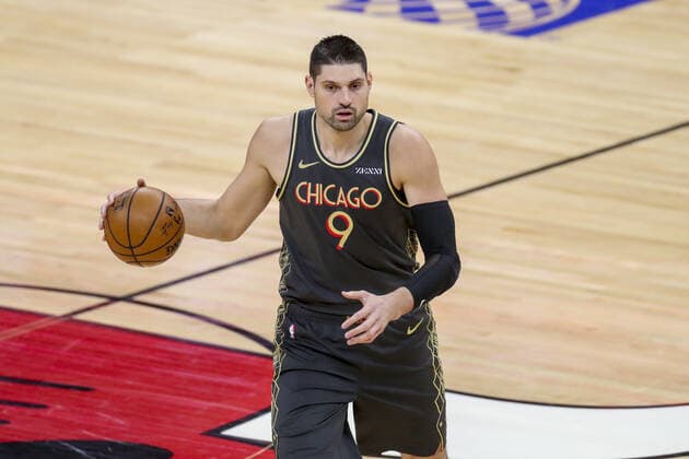 April 22, 2021, Chicago, Ill, USA: The Chicago Bulls Nikola Vucevic (9) handles the ball during the first quarter against the Charlotte Hornets at the United Center Thursday April 22, 2021 in Chicago. Chicago USA - ZUMAm67_ 0116922762st Copyright: xArmandoxL.xSanchezx