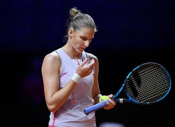 Karolina Pliskova CZE Action Quarterfinals Tennis Women Porsche Cup Porsche Tennis Grand Prix GP Stuttgart 2021 Porsche Arena 23 04 2021 Porsche Tennis Grand Prix Stuttgart 2021