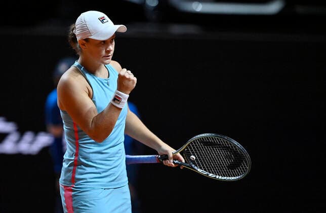 Emotion Ashleigh Barty Cheers Match Win Quarterfinal Tennis Women Porsche Cup Porsche Tennis Grand Prix GP Stuttgart 2021 Porsche Arena 23 04 2021 Porsche Tennis Grand Prix Stuttgart 2021