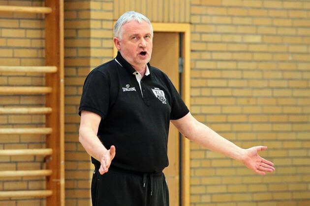 22 04 2021, xovx, Basketball Damen Bundesliga Playoffs Spiel um Platz 3, Spiel 1, BC pharmaserv Marburg Herner TC Head Coach Predrag Stanojcic Herner TC Marburg Sporthalle Georg Gaßmann Stadion Hessen Germany DE