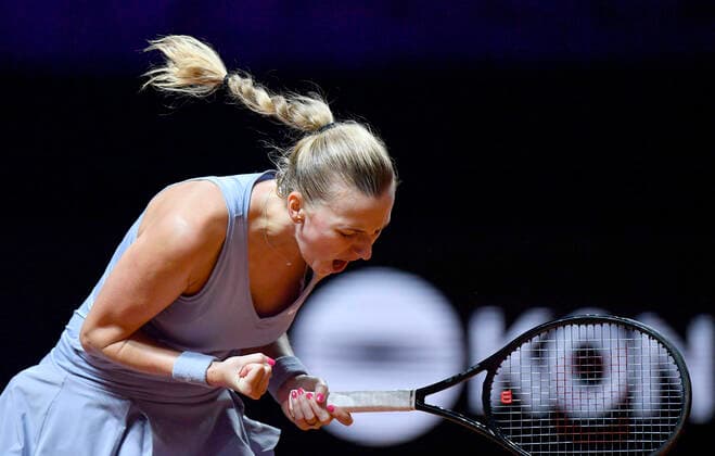 Petra Kvitova CZE Action jubilant after winning set Quarterfinal Tennis Women Porsche Cup Porsche Tennis Grand Prix GP Stuttgart 2021 Porsche Arena 23 04 2021 Porsche Tennis Grand Prix Stuttgart 2021