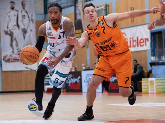 Trey Davis Eisbaeren Bremerhaven 57 wiha Panthers Schwenningen vs Eisbaeren Bremerhaven, Basketball, BARMER 2 BASKETBALL BUNDESLIGA, Playoff Group 2, Matchday 3, 2020 2021, 23 04 2021, wiha Panthers Schwenningen vs Eisbaeren Bremerhaven, Basketball, BARMER 2 BASKETBALL BUNDESLIGA, Playoff Group, Matchday 3, 2020 2021, 23 04 2021, Villingen Schwenningen Copyright: xMiclasxHaasis Eibner-Pressefotox EP_mhs