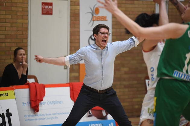 Play offs DBBL 20 21 GiroLive Panthers Osnabrück Rutronik Stars Keltern on 23 04 2021 in the OSC Hall in Osnabrück Christian Hergenröther Hergenroether coach Keltern BK