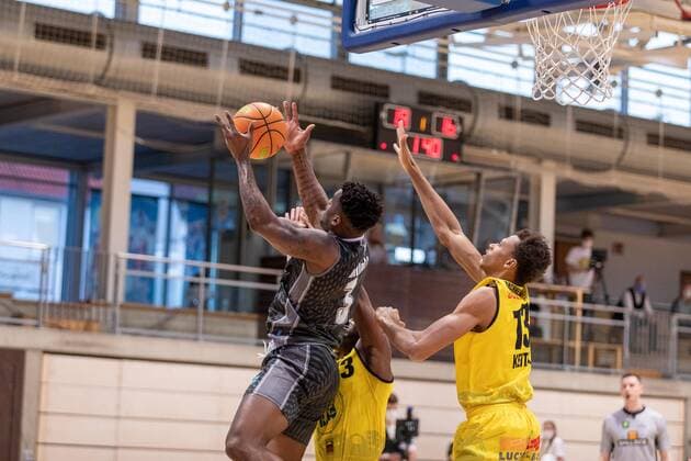 Shaun Willett MLP Academics Heidelberg, 3 Tidjan Keita Kirchheim Knights, 13 ¨¨¨Kirchheim Knights MLP Academics Heidelberg, 2 basketball, Bundesliga, Pro A, Barmer 2 basketball, playoffs 3 game day group stage , Spielzeit 2020 2021, 23 04 2021, ¨¨ Kirchheim Knights MLP Academics Heidelberg , Basketball, 2 Bundesliga, Barmer 2 Basketball, Playoffs, 3 Spieltag Gruppenphase , Spielzeit 2020 2021, 23 04 2021 Kirchheim unter Teck Copyright: xNinaxSander xEibnerxPressefotoxIx EP_NSR