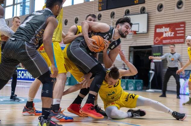 Armin Trtovac MLP Academics Heidelberg, 10 ¨¨¨Kirchheim Knights vs MLP Academics Heidelberg, 2 basketball, Bundesliga, Pro A, Barmer 2 basketball, playoffs 3 game day group phase, season 2020 2021, 23 04 2021, ¨¨ Kirchheim Knights MLP Academics Heidelberg, basketball, 2 Bundesliga, Barmer 2 basketball, playoffs 3 game day group phase, season 2020 2021, 23 04 2021 Kirchheim Unter Teck Copyright: xDennisxDuddek xEibnerxPressefotox EP_DDU