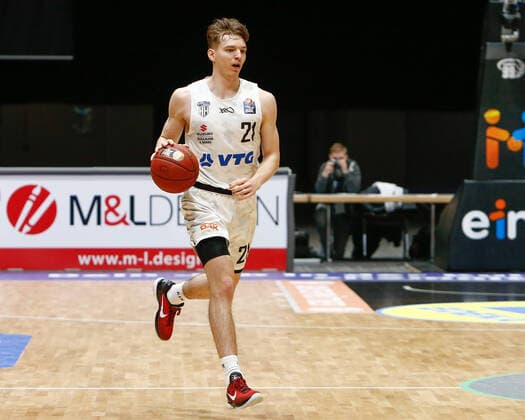 Basketball, Justus Hollatz signs up for NBA draft - stock images.