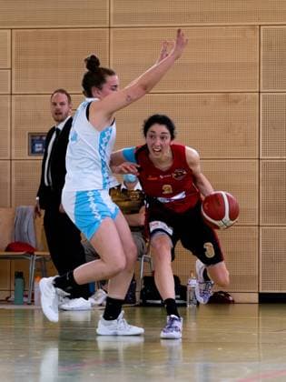 Duesseldorf, Germany, April 24th Rachel Theriot (3 Rheinland Lions) in action and getting blocked by Iva Banozic (11 Bascats) during the Toyota 2. Basketball Bundesliga Nord between the Capitol Bascats Duesseldorf and RheinLand Lions at Wekita Sportarena in Duesseldorf Toyota 2. Basketball Bundesliga Nord - Capitol Bascats Duesseldo 