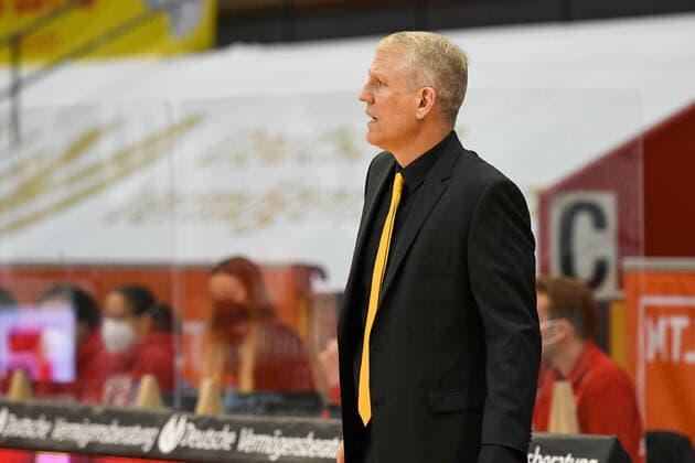 John Patrick 30 matchday, Basketball Bundesliga, Basketball season 2020 2021, Germany, easyCredit BBL, Germany, Giessen 46ers, giessen red, men, jobstairs GIESSEN 46ers MHP Riesen Ludwigsburg, men, Ludwigsburg in yellow