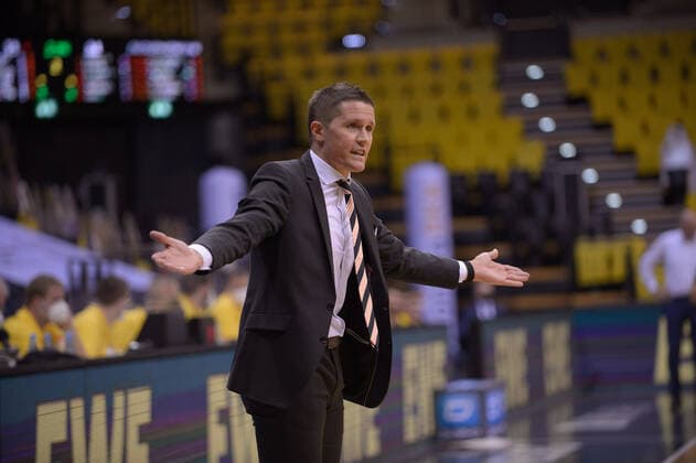 Jaka LAKOVIC Trainer Coach Headcoach ratiopharm ulm EWE Baskets Oldenburg vs ratiopharm Ulm, Basketball, easyCredit BBL Bundesliga, 24 04 2021, 30 Matchday, Season 2020 2021 Copyright xErikxHillmer EIBNERx EP ehr EWE Baskets Oldenburg vs ratiopharm Ulm, Basketball, easyCredit BBL Bundesliga, 24 04 2021, 30 Matchday, Season 2020 2021 Oldenburg Copyright: xErikxHillmer EIBNERx EP_ehr