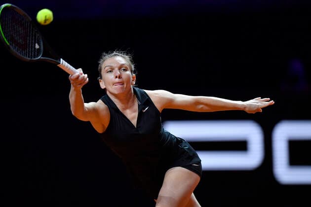Simona Halep ROU Action Semifinals Tennis Women Porsche Cup Porsche Tennis Grand Prix GP Stuttgart 2021 Porsche Arena 24 04 2021 Porsche Tennis Grand Prix Stuttgart 2021