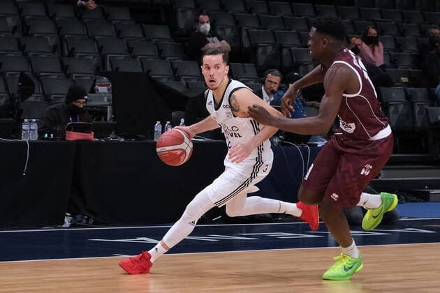 April 24, 2021, Levallois, Hauts de Seine, France: PAUL LACOMBE (FRA) point guard of ASVEL LDLC in action during the French Cup of Basketball between Dijon and Lyon-Villeurbanne ASVEL LDLC (Tony Parker Team) at AccorHotels Arena Stadium - Paris France..Lyon-Villeurbanne won the French Cup 77:61 Levallois France - ZUMAp119 20210424_zaf_p119_029 Copyright: xPierrexSteveninx
