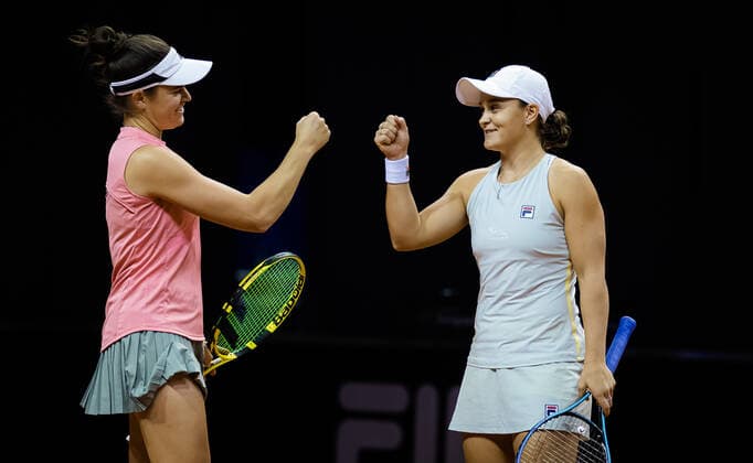 April 24, 2021, STUTTGART, GERMANY: Ashleigh Barty of Australia & Jennifer Brady of the United States in action during the doubles semi-final of the 2021 Porsche Tennis Grand Prix WTA, Tennis Damen 500 tournament STUTTGART GERMANY - ZUMAa181 20210424_zaa_a181_238 Copyright: xRobxPrangex