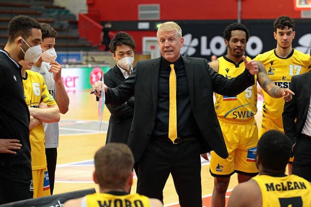 24 04 2021, xovx, Basketball BBL, JobStairs Gießen 46ers MHP RIESEN Ludwigsburg coach John Patrick MHP Riesen Ludwigsburg Gießen Sporthalle Gießen Ost Hessen Germany EN