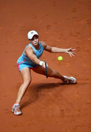 Ashleigh Barty AUS Action Final Tennis Women Porsche Cup Porsche Tennis Grand Prix GP Stuttgart 2021 Porsche Arena 25 04 2021 Porsche Tennis Grand Prix Stuttgart 2021