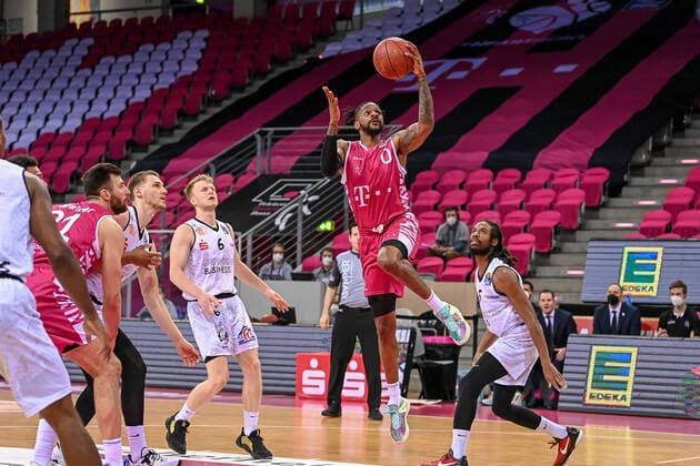 easyCredit BBL, Telekom Baskets Bonn vs NINERS Chemnitz, 25 04 2021 Alex Hamilton Telekom Baskets Bonn 0 , easyCredit BBL, Telekom Baskets Bonn vs NINERS Chemnitz on 25 04 2021 at Telekom Dome Bonn, Bonn Nordrhein Westfalen Copyright: xBEAUTIFULxSPORTS Mueller-Laschetx