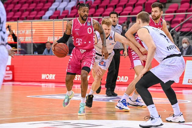 easyCredit BBL, Telekom Baskets Bonn vs NINERS Chemnitz, 25 04 2021 Alex Hamilton Telekom Baskets Bonn 0 , easyCredit BBL, Telekom Baskets Bonn vs NINERS Chemnitz on 25 04 2021 at Telekom Dome Bonn, Bonn Nordrhein Westfalen Copyright: xBEAUTIFULxSPORTS Mueller-Laschetx