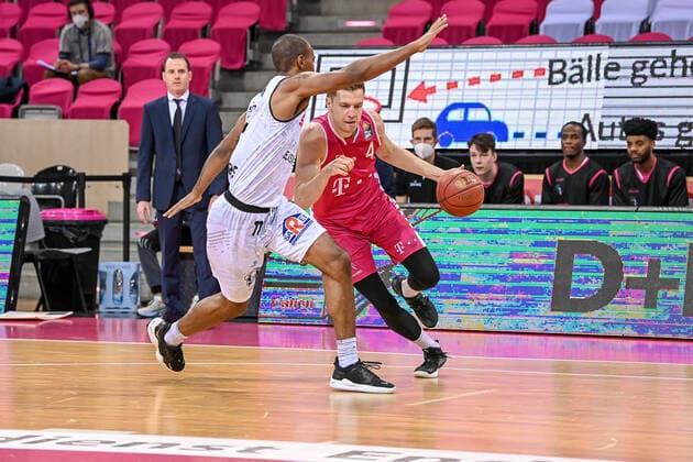easyCredit BBL, Telekom Baskets Bonn vs NINERS Chemnitz, 25 04 2021 Strahinja Micovic Telekom Baskets Bonn 4 , easyCredit BBL, Telekom Baskets Bonn vs NINERS Chemnitz on 25 04 2021 at Telekom Dome Bonn, Bonn Nordrhein Westfalen Copyright: xBEAUTIFULxSPORTS Mueller-Laschetx