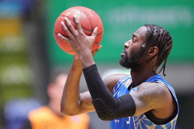 Fraport Skyliners Mitteldeutscher BC, easyCredit BBL Matt Mobley Fraport Skyliners, 1 Basketball match of the easyCredit BBL between Fraport Skyliners and Mitteldeutscher BC on 25 April 2021 at Fraport Arena in Frankfurt am Main , Frankfurt am Main Hesse Germany Fraport Arena