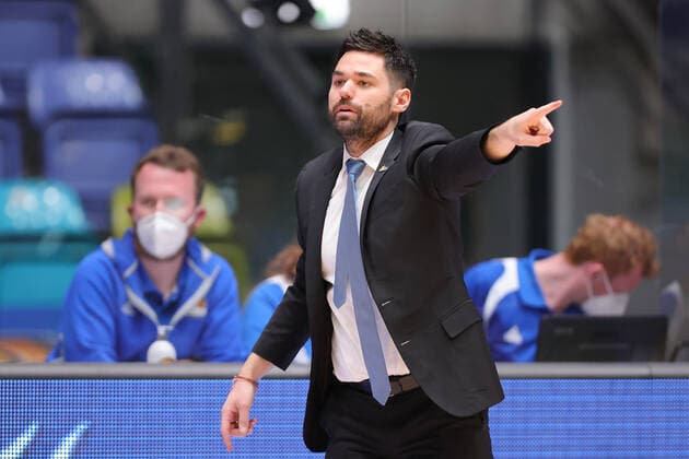 Fraport Skyliners Mitteldeutscher BC, easyCredit BBL coach Sebastian Gleim Fraport Skyliners Basketball match of the easyCredit BBL between Fraport Skyliners and Mitteldeutscher BC on 25 April 2021 at Fraport Arena in Frankfurt am Main , Frankfurt am Main Hesse Germany Fraport Arena