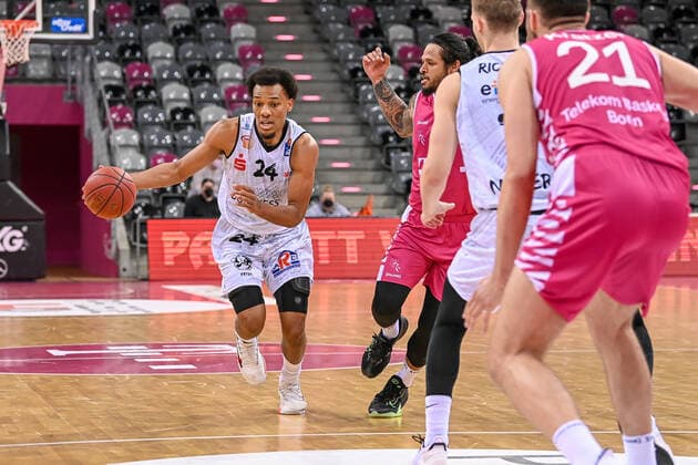 easyCredit BBL, Telekom Baskets Bonn vs NINERS Chemnitz, 25 04 2021 George King NINERS Chemnitz 24 , easyCredit BBL, Telekom Baskets Bonn vs NINERS Chemnitz on 25 04 2021 at the Telekom Dome Bonn, Bonn North Rhine-Westphalia Copyright: xBEAUTIFULxSPORTS Mueller-Laschetx