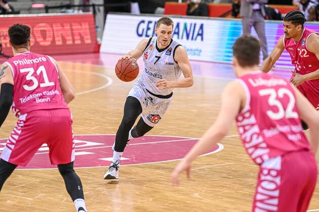 easyCredit BBL, Telekom Baskets Bonn vs NINERS Chemnitz, 25 04 2021 Jonas Richter NINERS Chemnitz 7 , easyCredit BBL, Telekom Baskets Bonn vs NINERS Chemnitz on 25 04 2021 at Telekom Dome Bonn, Bonn Nordrhein Westfalen Copyright: xBEAUTIFULxSPORTS Mueller-Laschetx