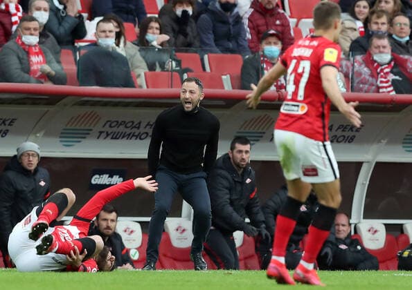 MOSCOW, RUSSIA â€“ APRIL 25, 2021: Spartak Moscow head coach Domenico Tedesco (C) attends his team s 2020 2021 Russian Premier League Round 27 football match against CSKA Moscow at Otkritie Bank Arena. Sergei Savostyanov TASS  TS0FE0FE