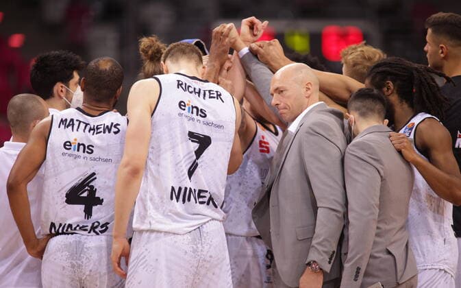 Coach Rodrigo Pastore with Team NINERS Chemnitz after defeat vs Telekom Baskets Bonn easyCredit BBL 1 Bundesliga , Season 2020 2021 , Matchday 30