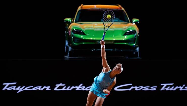 Mandatory Credit: Photo by Rob Prange Shutterstock (11875065bd) Ashleigh Barty of Australia in action during the final of the 2021 Porsche Tennis Grand Prix WTA, Tennis Damen 500 tournament 2021 Porsche Tennis Grand Prix Day 7 - 25 Apr 2021 2021 Porsche Tennis Grand Prix Day 7 - 25 Apr 2021  Copyright: xRobxPrange Shutterstockx 11875065bd