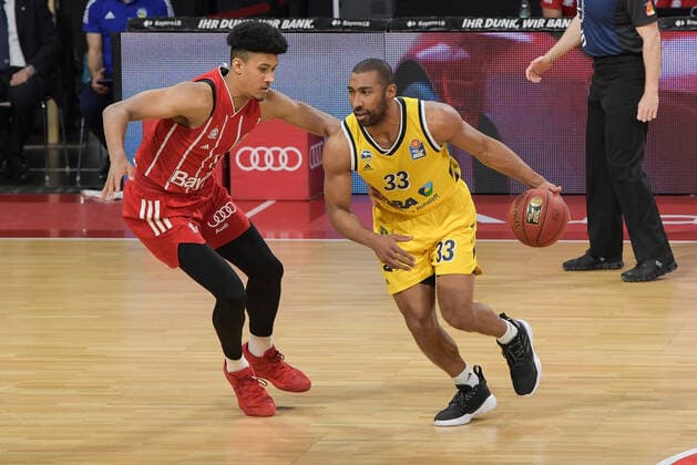 Duel with left Jason George FC Bayern Basketball 1 against Jayson Granger Alba Berlin 33 ,FC Bayern Basketball Alba Berlin, Basketball, Basketball Bundesliga, 25 04 2021 Muenchen Bayern Germany Copyright: xkolbert-press BurghardxSchreyerx