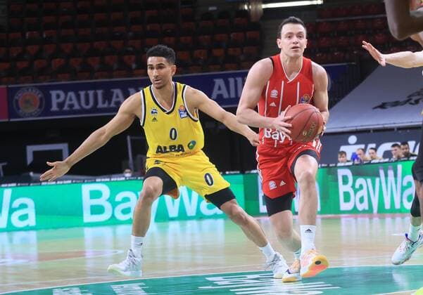 25 04 2021, BBL , FC Bayern Basketball vs Alba Berlin, Audi Dome Muenchen , in picture Maodo Lo Alba Berlin vs Zan Mark Sisko FCB Basketball